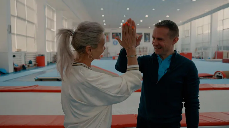 Campioanele Sabrina și Camelia Voinea susțin echipa lui Ioan Suciu pentru Federației de Gimnastică - Foto: NWR