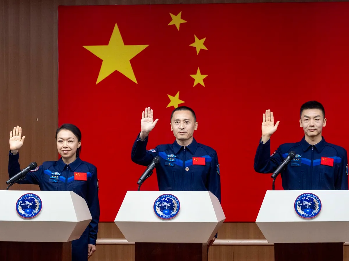 Echipajul misiunii Shenzhou-23 - Foto: Profimedia Images