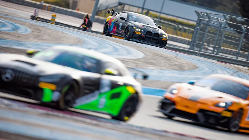Weekend de foc, în GT4 European Series. Ce a făcut prima echipă românească în prima etapă? - Foto: Facebook / GT4 Series