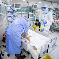 546 de cazuri de COVID cu tulpinile mutante, în România. 16 oameni infectați cu ele au murit. Inquam Photos / Virgil Simonescu