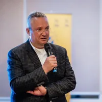 Nicolae Ciucă: ”Trebuie să ne unim pentru a respinge manifestările extremiste” - Foto: Facebook/ Nicolae Ciucă