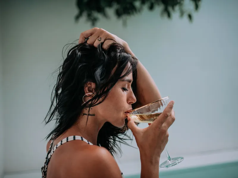 Cercetătorii au descoperit butonul din creier pe care apeși și ți se taie cheful de alcool - Foto: Frepik