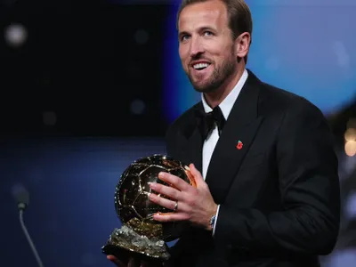 N-a uitat! Harry Kane a pronunțat un nume după ce a câștigat Balonul de Aur 2026, iar toată sala a aplaudat