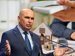 Crește impozitul pe casă și mașină. Bolojan: „Acești bani sunt pentru investiții, nu pentru salarii” - Foto: Profimedia images
