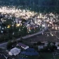 Rusia a bombardat în totalitate un sat din Donețk cu muniție incendiară. Imaginile spun totul - FOTO: Twitter/