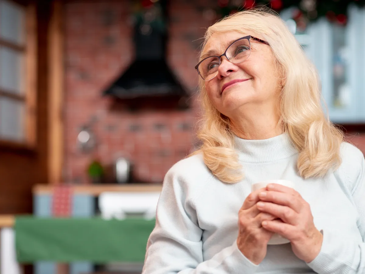 Pensionar primind vești bune la pensie - Foto: Freepik