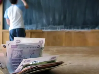 Bursă socială pentru elevi - Foto: Profimedia