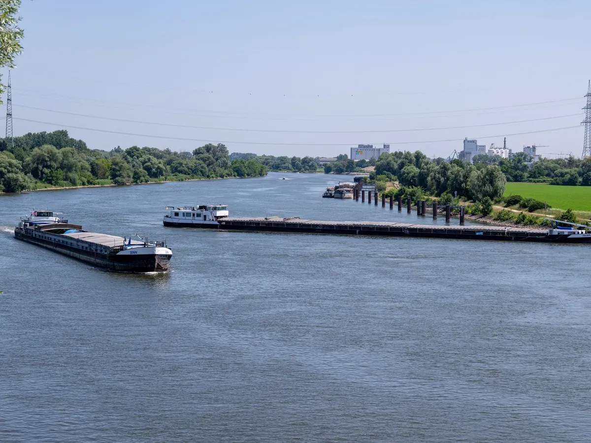 Nave de transport pe Dunăre - Foto: Profimedia Images (Imagine cu rol ilustrativ)