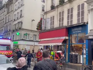 Doi morți și patru răniți într-un atac armat la Paris. Suspectul, un pensionar de circa 70 de ani - FOTO: Twitter/@YWNReporter