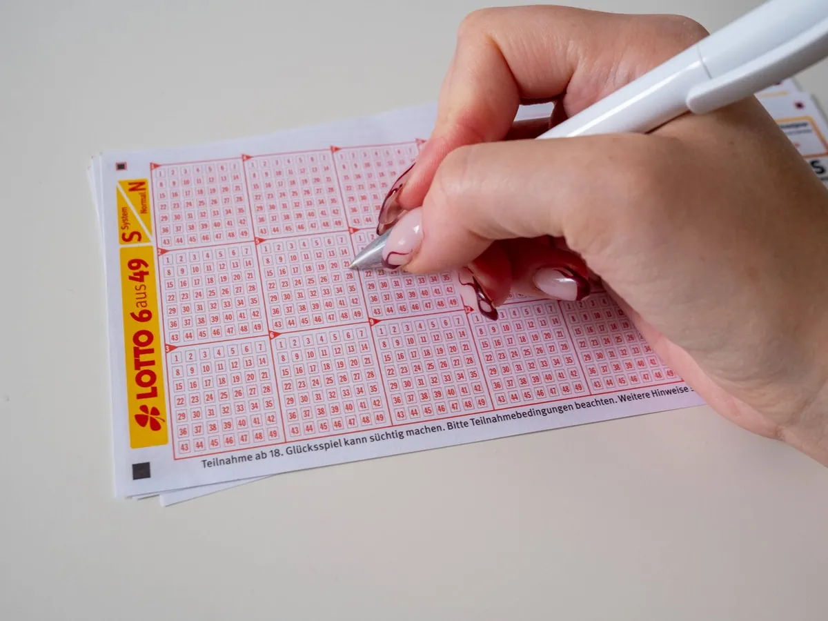Bilet la Loto - Foto: profimedia iamges (rol ilustrativ)
