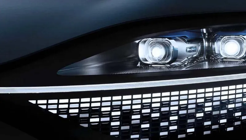 Chinezii au inventat &bdquo;mașina &ndash; cinema&rdquo;. Farurile au funcție de proiector - Foto: huaweicentral.com