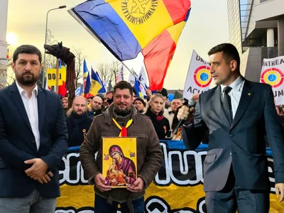 Liderii AUR, George Simion, Claudiu Târziu și Marius Lulea, anchetați pentru coruperea alegătorului - Foto: Facebook