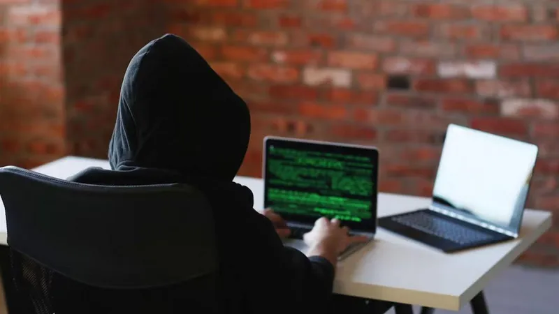 Smartphone-ul ar trebui repornit o dată la 7 zile. Ce fac hackerii? - Foto: Freepik