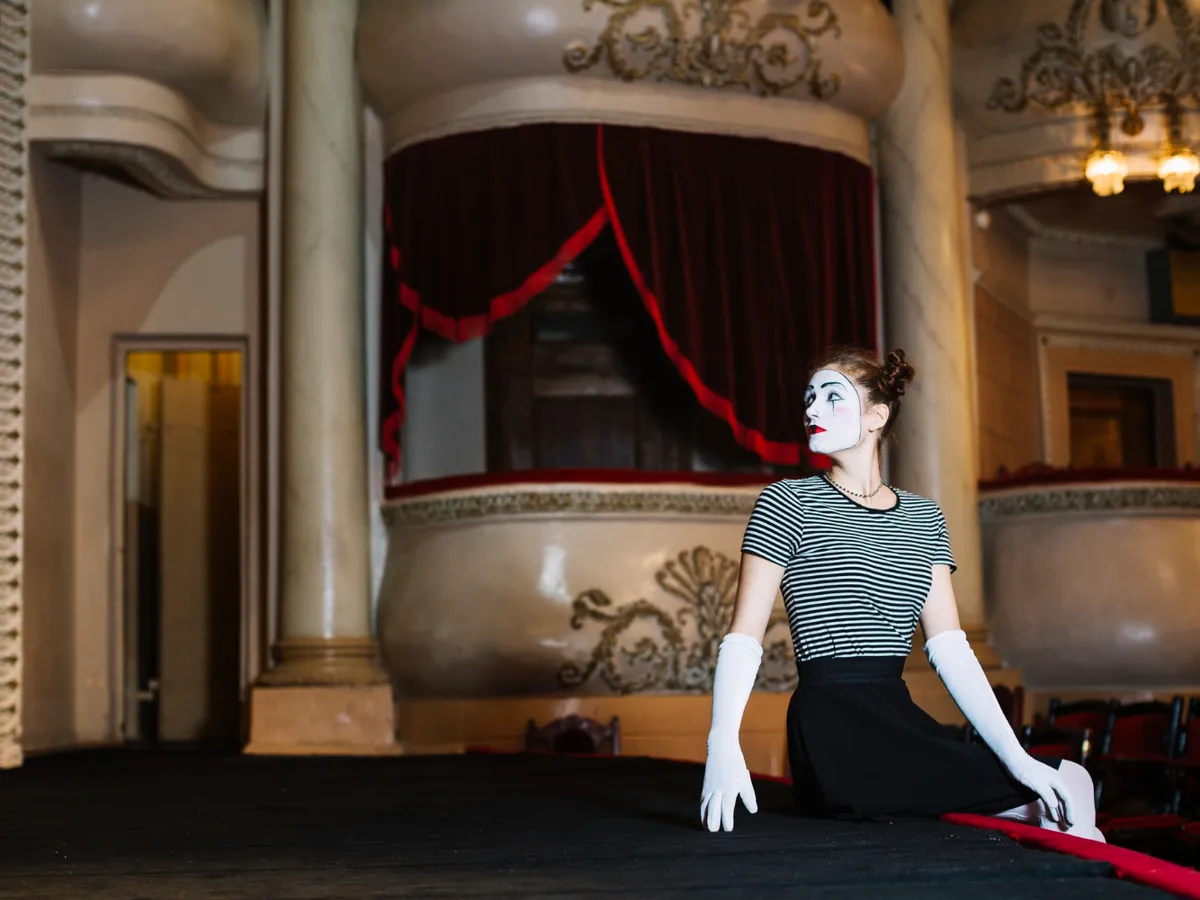 Măsurarea cantitativă a activității creatoare e umilitoare pentru creator. Artiștii, replică dură