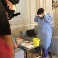 Jurnalistii de la Parlament, testati daca au sau nu Covid-19 Foto: Digi 24