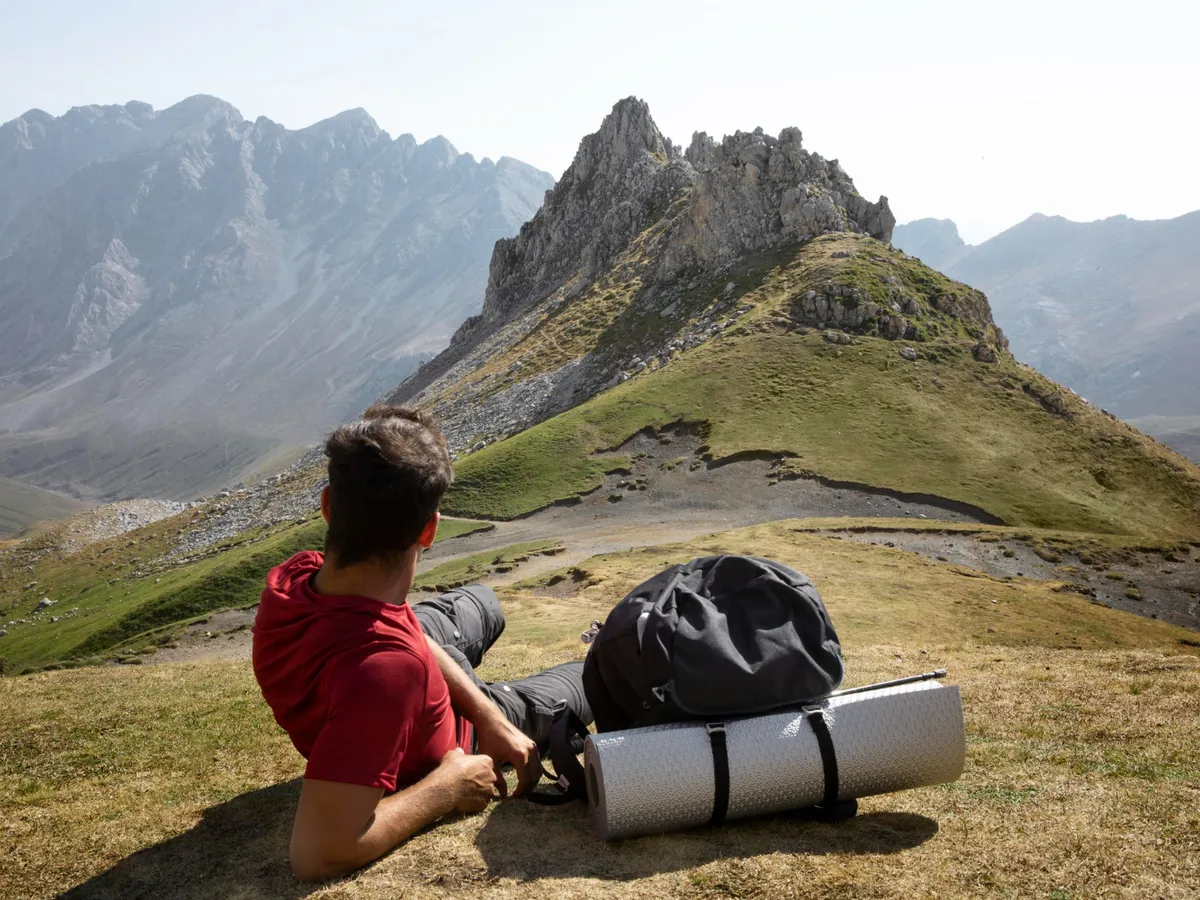 Turist bulgar, salvat cu elicopterul după ce a căzut într-o prăpastie pe Valea Caraimanului din Bucegi