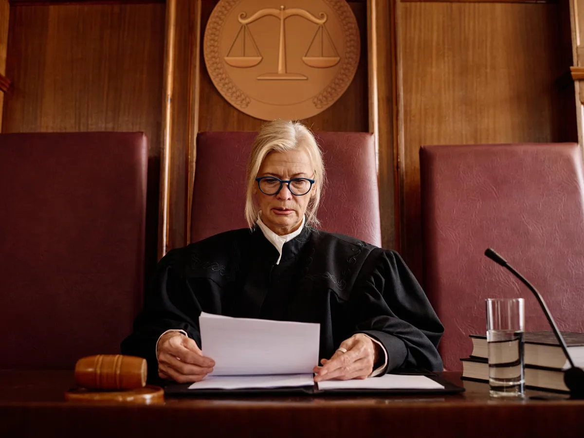 Statul plătește anual 3.140.000.000€ pensii speciale pentru care nu s-a contribuit. Cine sunt privilegiații?