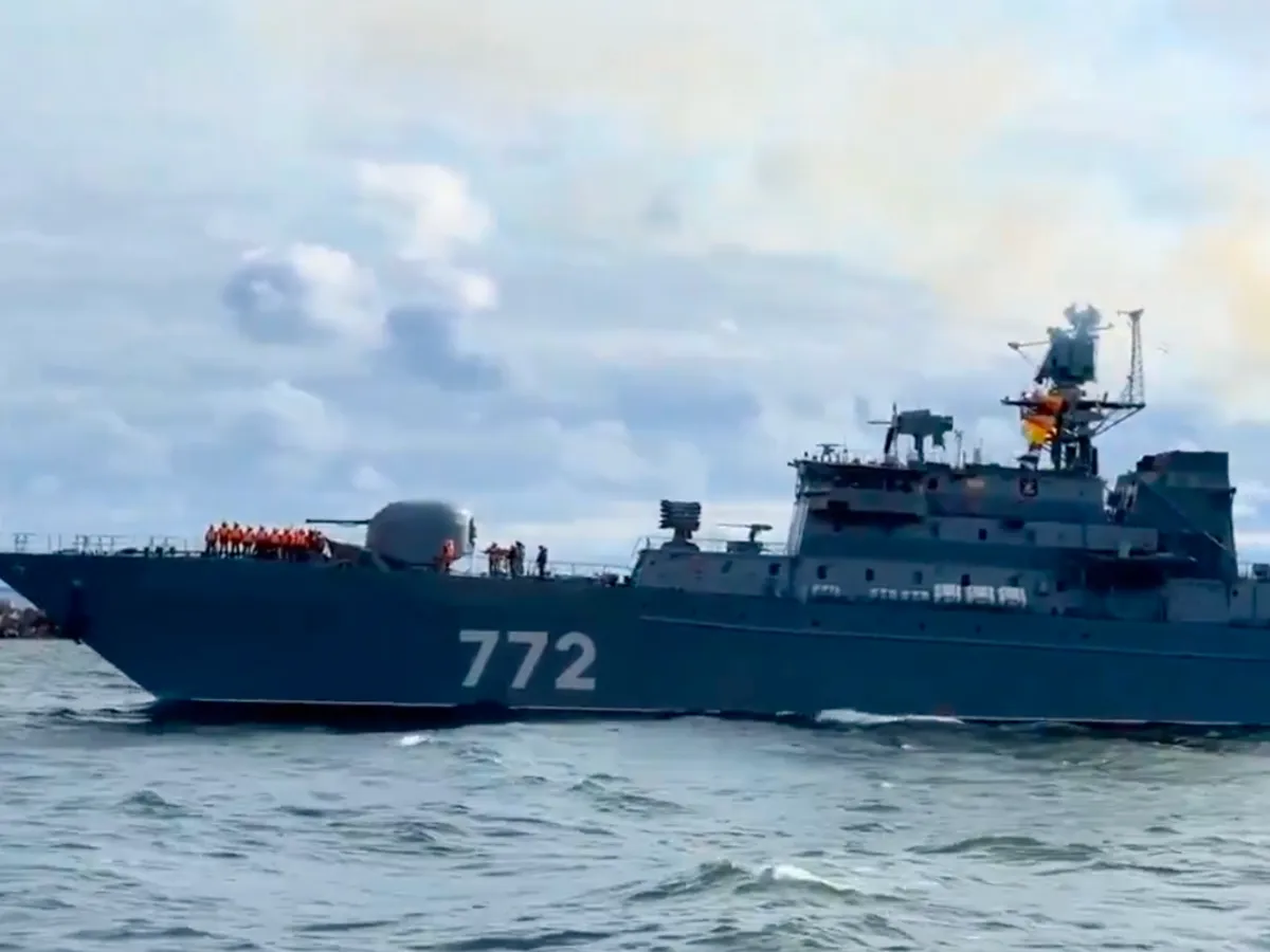Alertă în apropierea coastelor britanice. O navă de război rusă a tras cu muniție reală lângă Plymouth