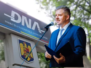 Primarul din Târgu Mureș, săltat de DNA. E acuzat de luare de mită în formă. Prejudiciul 200.000 € - Foto: Profimedia images