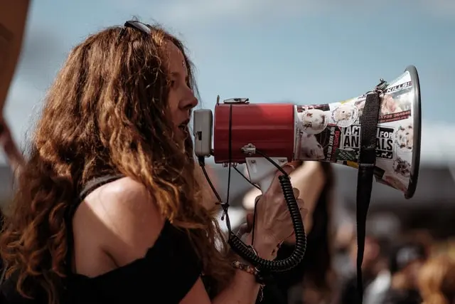 Părinții protestează, nemulțumiți de menținerea școlilor deschise și la incidența de șase la mie/FOTO: Unsplash