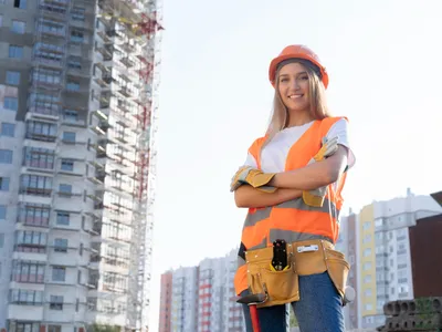 Femeie în construcții - Foto: Freepik