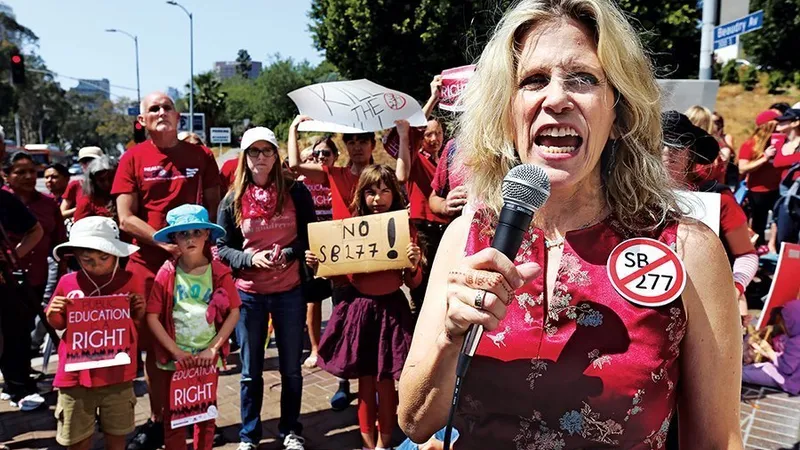 Părinți și copii au mărșăluit în 2015 în Los Angeles, opunându-se efortului de a stopa „credințele personale“ în privința vaccinării