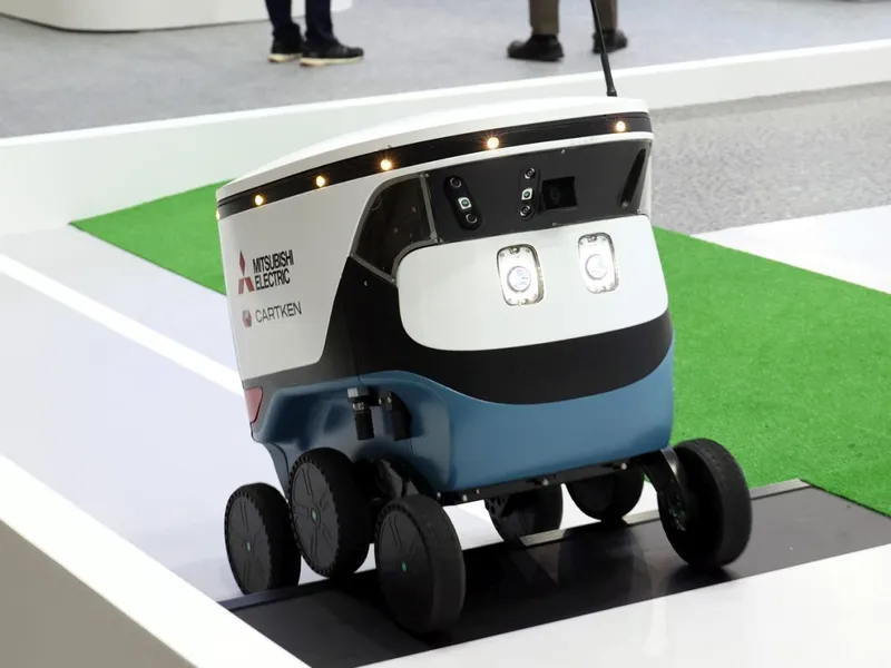 Uber Eats va începe livrările de alimente cu automobile roboți autonomi - Foto: Profimedia Images