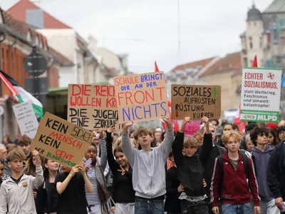 Studenții germani ies în stradă împotriva serviciul militar obligatoriu. Manifestații în 100 de orașe - Foto: Profimedia Images