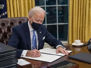 Biden va cere tuturor lucrătorilor federali să fie vaccinați /Foto: usatoday