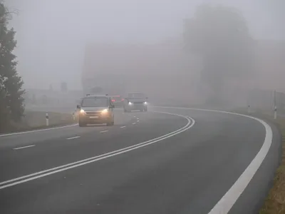 Ceță pe A1 București-Pitești și în Gorj, Olt, Dolj și Mehedinți; vizibilitate redusă pe mai multe drumuri - Foto: Freepik (Imagine cu rol ilustrativ)