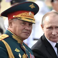 Vladimir Putin și Serghei Șoigu- FOTO: Wikipedia