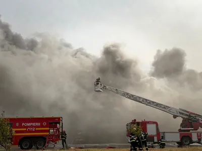 Incendiu la o fabrică din Severin - Foto:  ISU Mehedinți