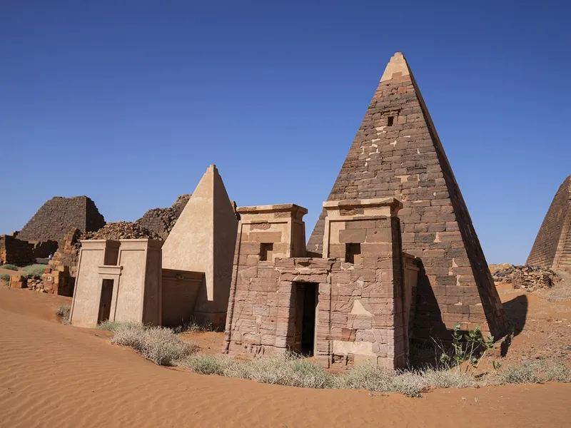 Secretele ciudatelor piramide din Sudan