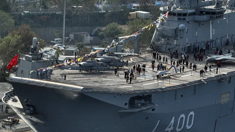 Turcia construiește al doilea portavion. Va putea controla Marea Neagră și Mediterana - Foto: Profimedia Images (imagine cu caracter ilustrativ)