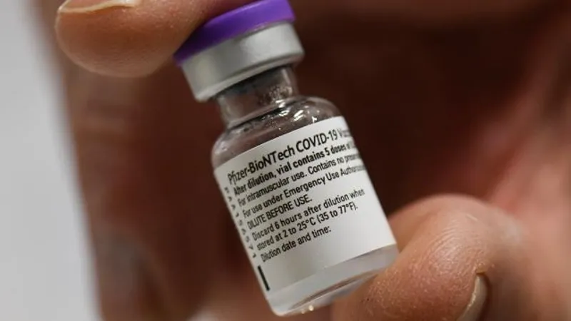 Studiu: Booster-ul cu vaccin Pfizer protejează împotriva Omicron. / Foto: ec.europa.eu