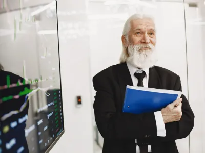 Pensia poate crește cu mii de lei, dar o adeverință de vechime ajunge să coste 2.700 de lei. Merită?