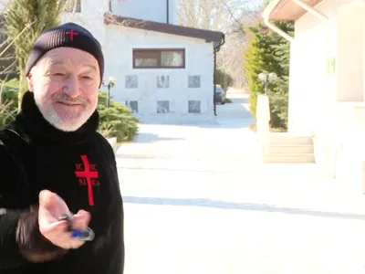 Gigi Becali: ”Era visul lui să trăiască mai mult cu o zi decât Ceaușescu”. ”A apucat?” / ”De unde, mă? Săracul...”