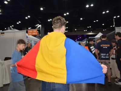 Echipa de liceeni români „Heart of RoBots” din Buzău a câștigat locul I în divizia da Vinci și premiul Inspire Award la FIRST Tech Challenge din Houston-SUA - Foto: Heart of RoBots