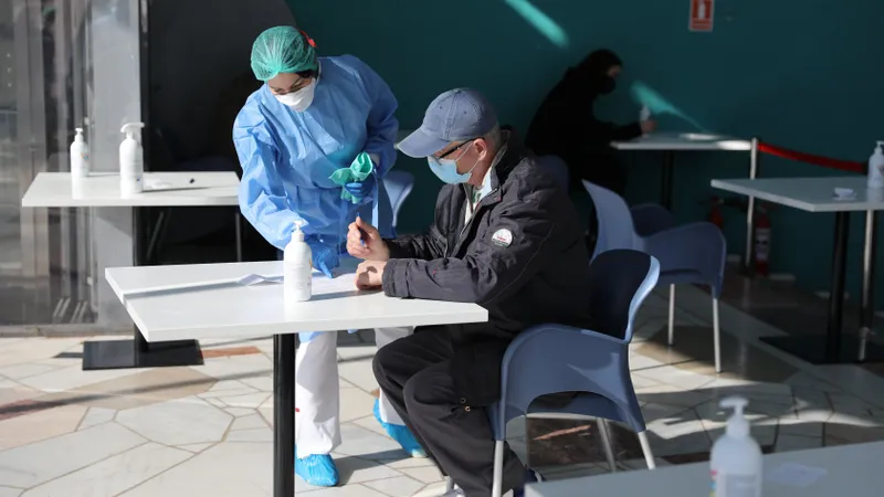 Zeci de profesori au refuzat să se vaccineze cu AstraZeneca/FOTO: Facebook/Guvernul României