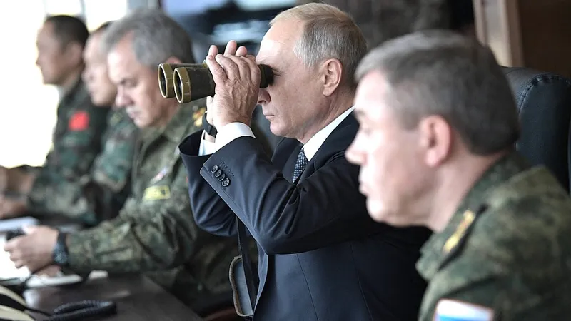 SUA: Rușii au executat ucraineni care încercau să se predea și au comis sistematic crime de război / kremlin.ru