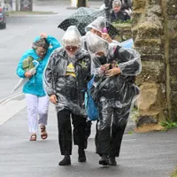 Marea Britanie, lovită de o furtună extremă. Rafale de vânt și de 135 km/h și ploi torențiale - Foto: Profimedia Images