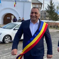 Primar condamnat definitiv pentru proxenetism, reales în funcție într-o comună din Brăila - Foto: Facebook/ Costica Dobre