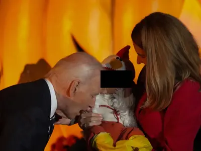 VIDEO Gest controversat al lui Biden: De ce obișnuiește să muște copiii la întâlniri publice? - Foto: Profimedia Images