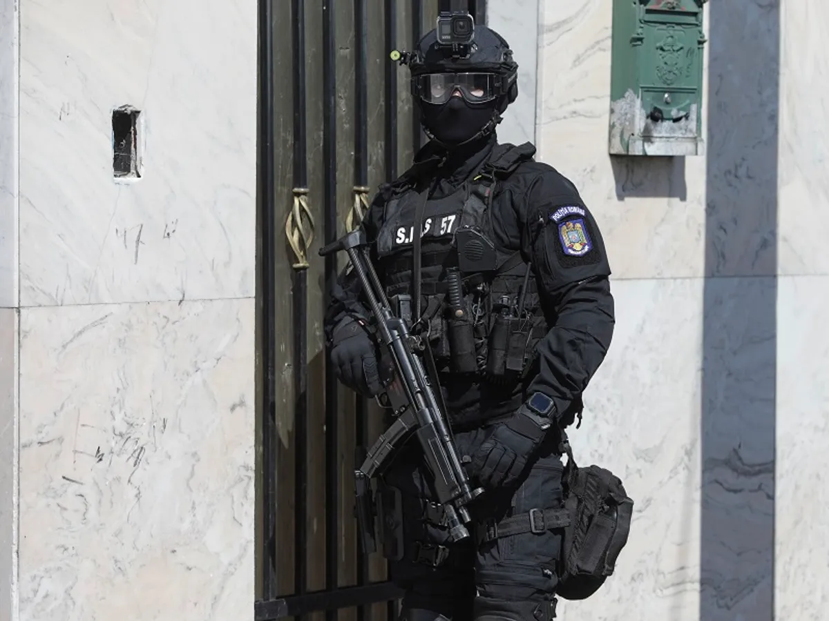 Duduienii și clanul Sportivilor râmân fără mașinile furate din străinătate dup ce poliția a făcut 50 de percheziții Foto: INQUAM Photos/ Octav Ganea