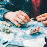 Scuza unui student la Medicină prins cu droguri: Voia mama să facă julfă Foto: pexels.com