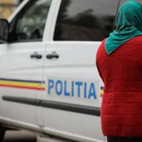 Un bărbat din Vrancea a sunat la 112 pentru a denunța un candidat. Le-ar fi promis bani alegătorilor Foto: Profimedia Images (fotografie cu caracter ilustrativ)