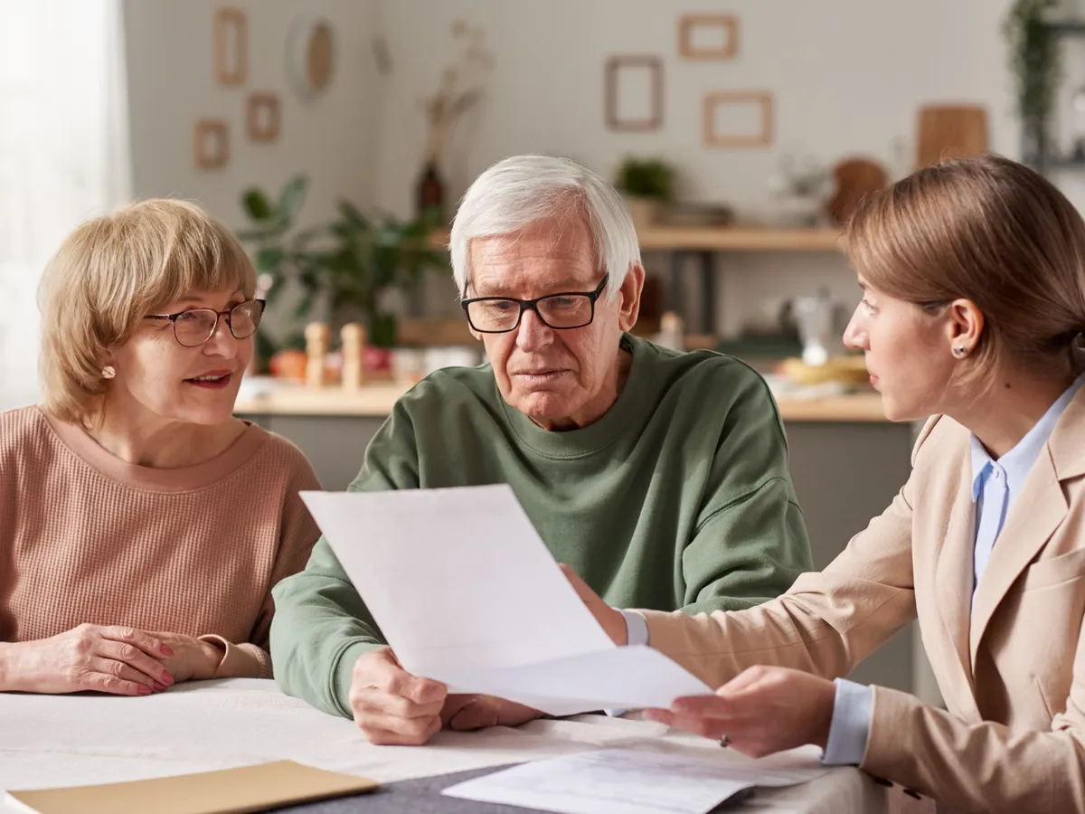 463.000 de pensie vor fi recalculate în luna iunie. Pensionarii, sunați de către Casa de Pensii Foto: Freepik (fotografie cu caracter ilustrativ)