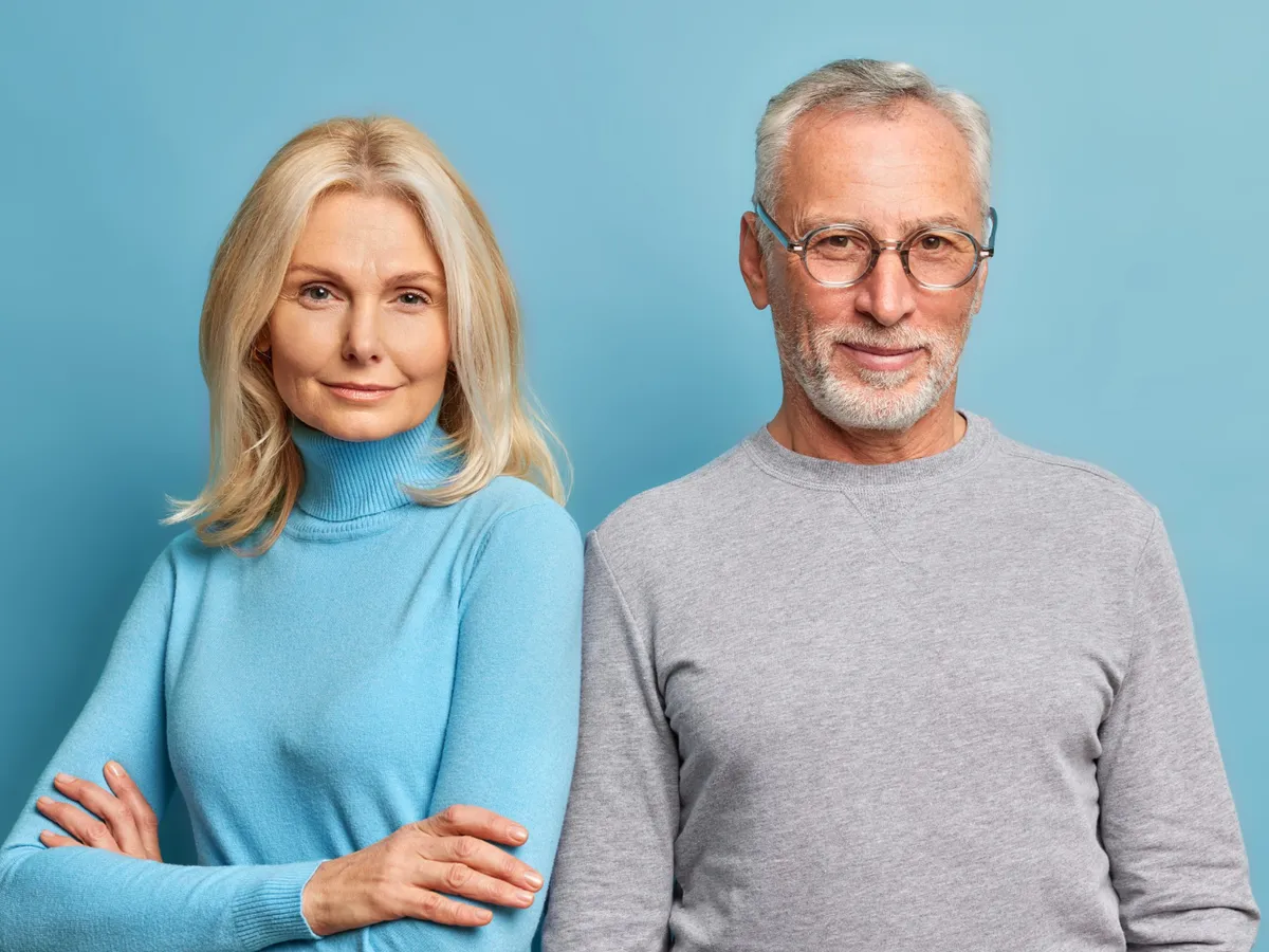 Cuplu de pensionari la pensie - Foto: Freepik