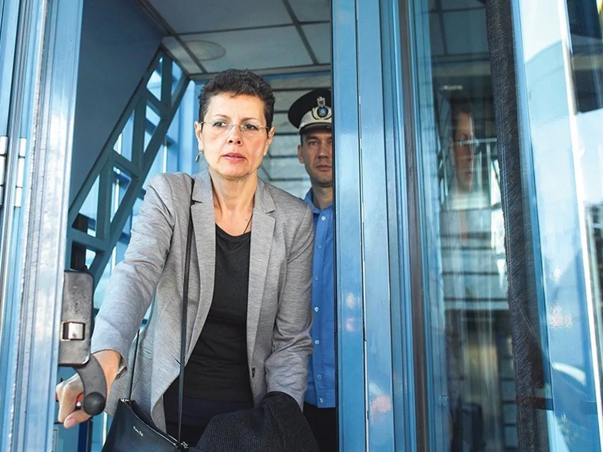 RIDICOL Adina Florea a semnat adresa prin care confirmă cercetarea penală a lui Frans Timmermans