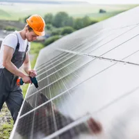 Escrocherie cu panouri fotovoltaice. Cum a făcut o firmă un prejudiciu de peste 2.000.000 de lei? - Foto: Freepik (Imagine cu rol ilustrativ)